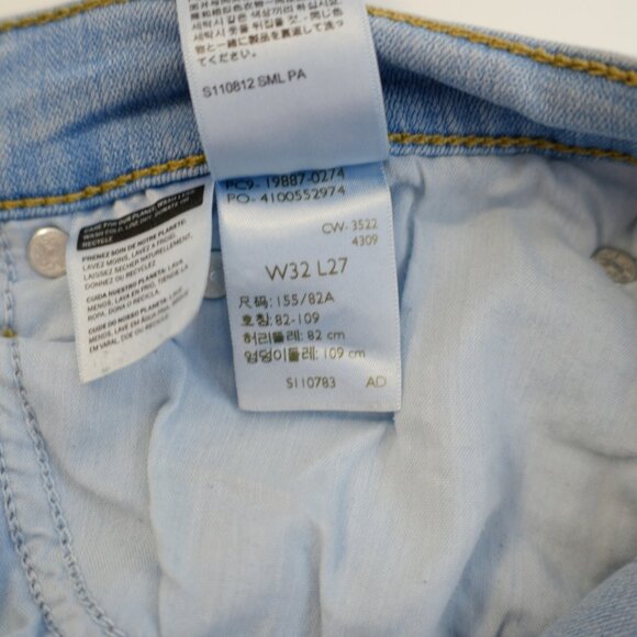 Levi's Boyfriend Light Blue Denim Mid Rise Jeans Whisker 36 / 27.5 Tagged 32/27 - Picture 9 of 9